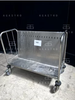 Tálcaszállító kocsi 