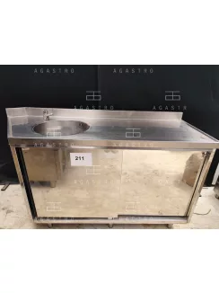 Rozsdamentes mosogatóasztal szekrénnyel