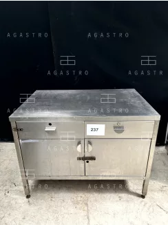 Rozsdamentes munkaasztal fiókkal és szekrénnyel