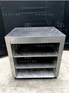 Részben rozsdamentes nyitott szekrény