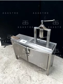 Rozsdamentes présasztal