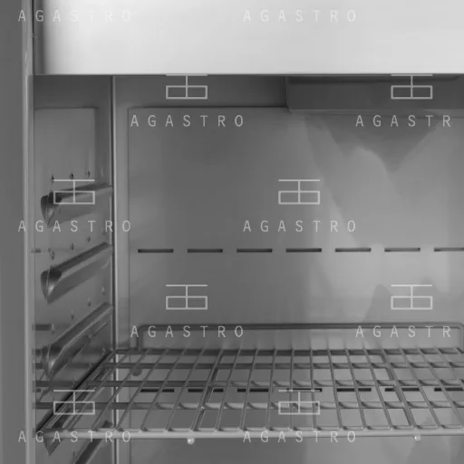 Hűtött munkaasztal 4 ajtóval és hátsó felhajtással